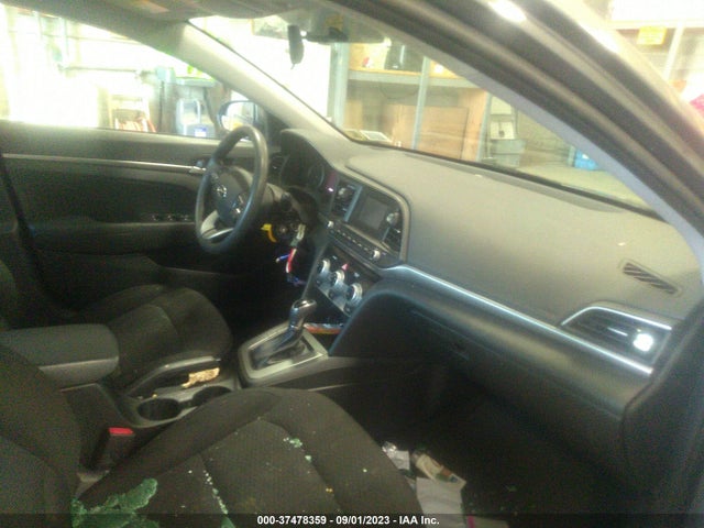 Hyundai ELANTRA SE 2019 5NPD74LFXKH450085 Image 5