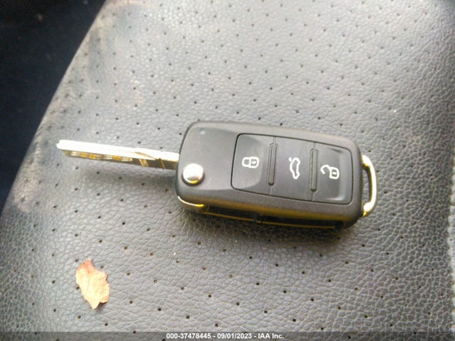 3VWLL7AJ1EM374882 Volkswagen Jetta Sedan Tdi W/premium