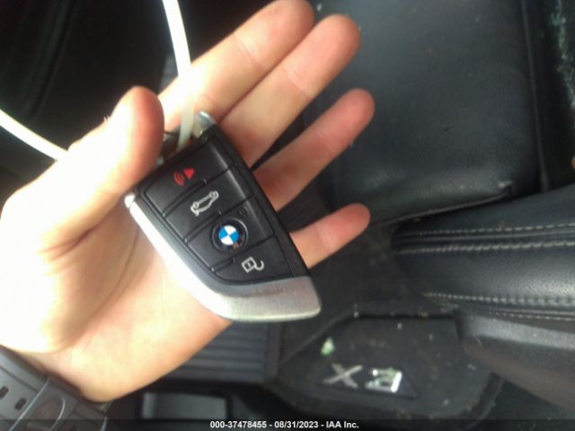 5UXTR7C56KLF35825 BMW X3 Sdrive30i