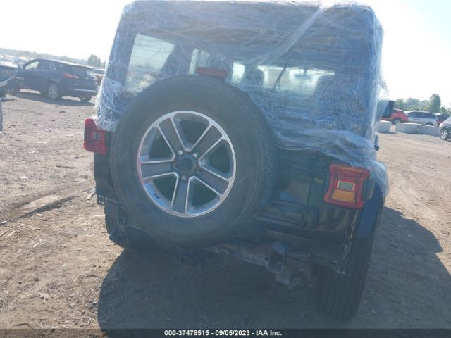 1C4HJXEG5JW116680 Jeep Wrangler Unlimited Sahara