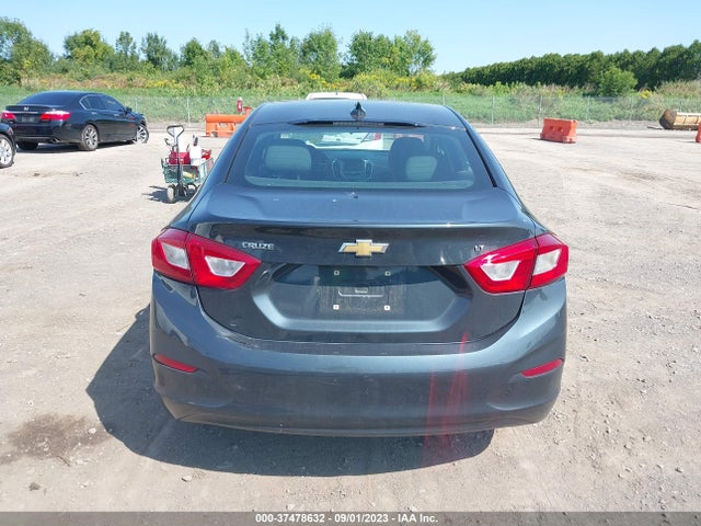 Chevrolet CRUZE LT 2018 1G1BE5SM6J7111760 Image 16