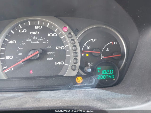 2004 HONDA PILOT EX VIN: 5FNYF18564B010806