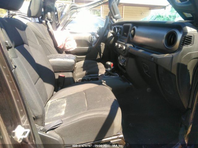 1C4HJXDG2JW110370 Jeep Wrangler Unlimited Sport S