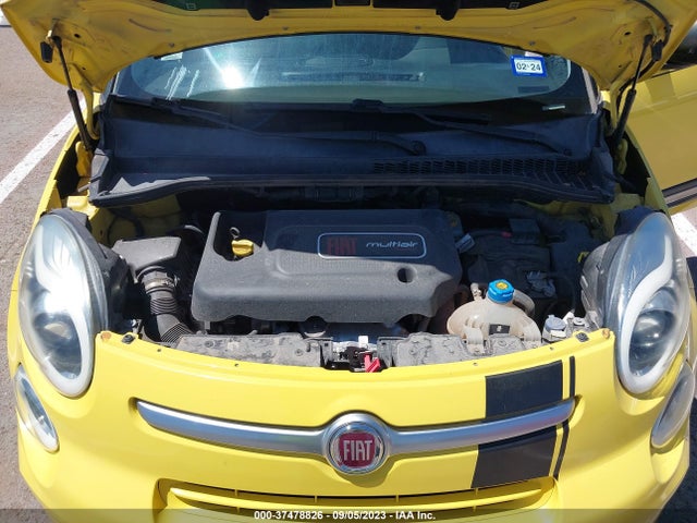 2016 FIAT 500L ZFBCFADH0GZ037799 Photo 9