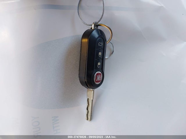 2016 FIAT 500L ZFBCFADH0GZ037799 Photo 10