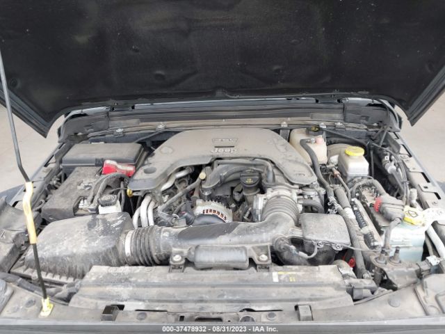 1C4HJXDG5JW272901 Jeep Wrangler Unlimited Sport S