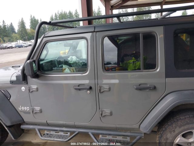 1C4HJXDG5JW272901 Jeep Wrangler Unlimited Sport S