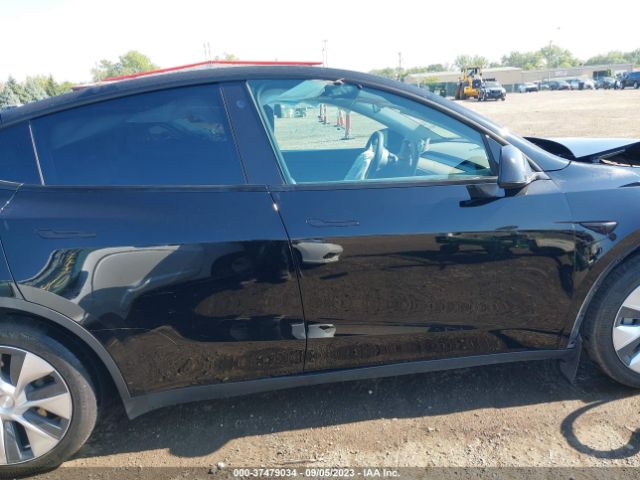 5YJYGDEE2MF186285 Tesla Model Y Long Range