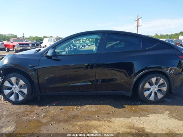 5YJYGDEE2MF186285 Tesla Model Y Long Range