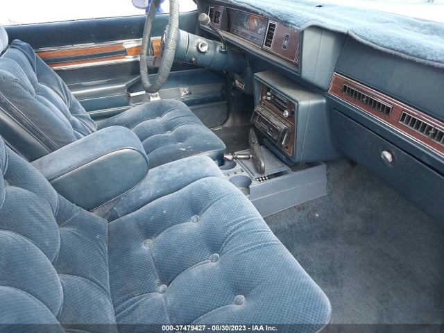 1988 OLDSMOBILE CUTLASS SUPREME CLASSIC BROUGHAM VIN: 1G3GM11YXJP305172