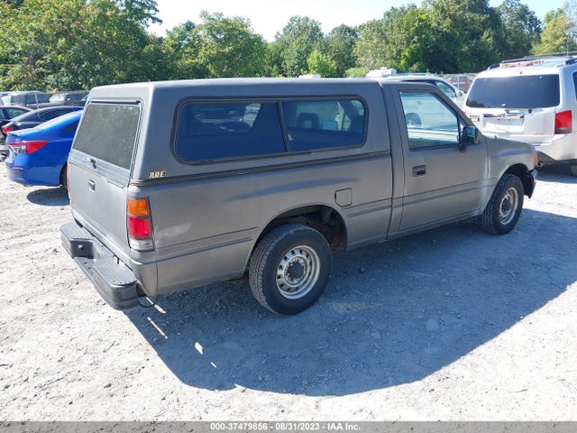 1992 ISUZU CONVENTIONAL SHORT BED VIN: JAACL11E9N7206766