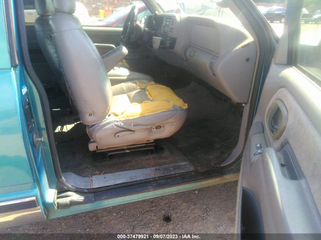 1997 CHEVROLET C/K 1500 VIN: 2GCEK19R3V1189410