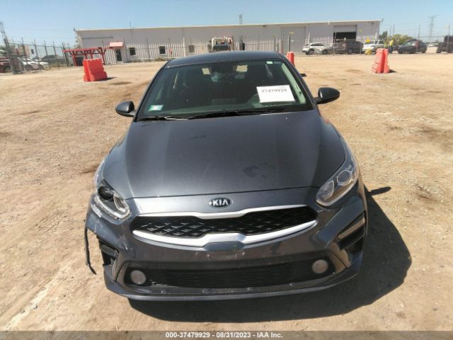 3KPF24AD9ME329807 KIA Forte Lxs