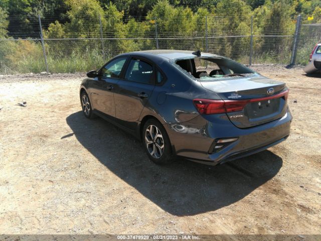 3KPF24AD9ME329807 KIA Forte Lxs