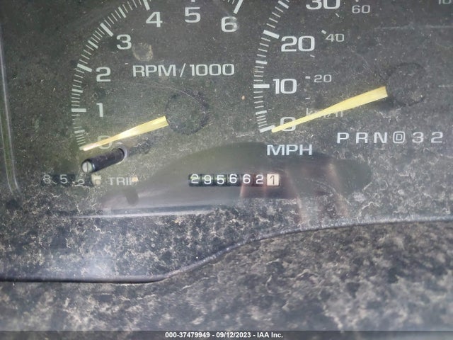 1998 CHEVROLET C/K 1500 VIN: 2GCEK19R8W1179487