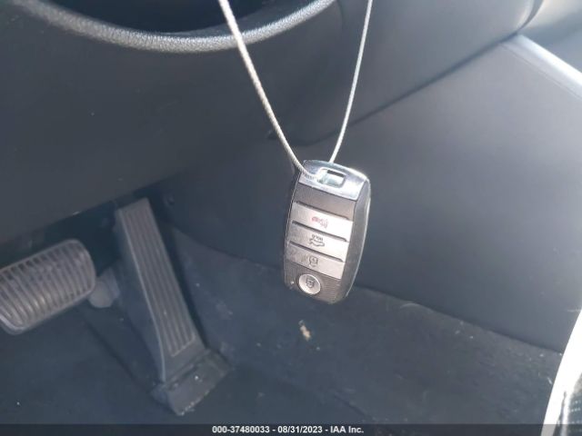 5XXGU4L39HG135777 KIA OPTIMA EX
