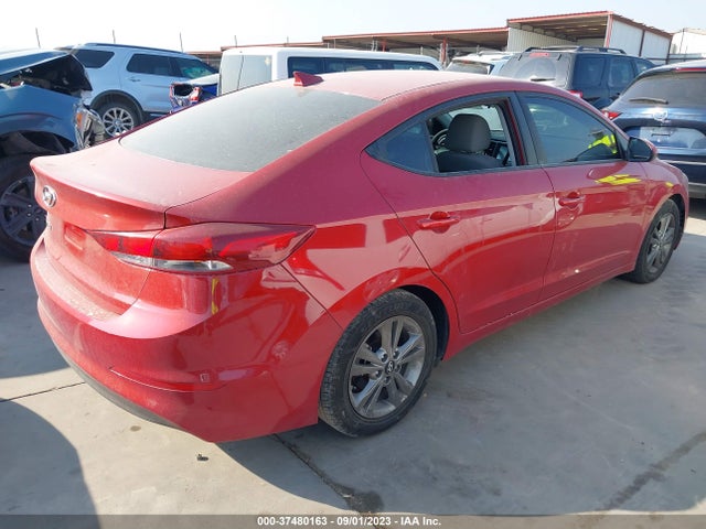 2018 HYUNDAI ELANTRA SEL VIN: 5NPD84LF0JH323891