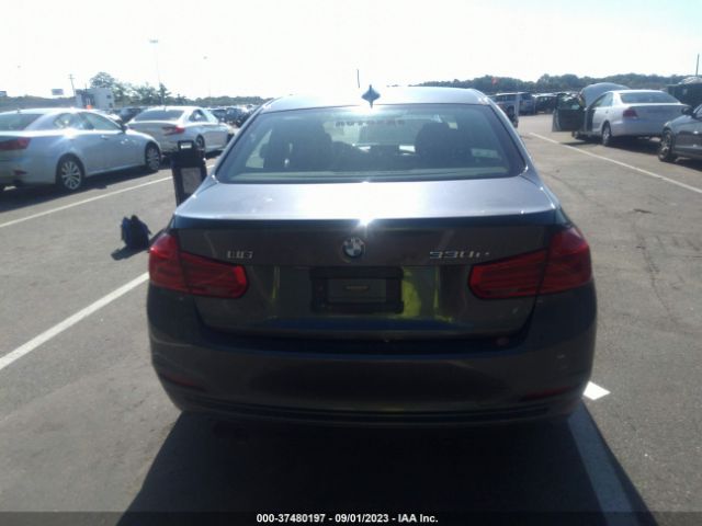 WBA8E1C33HA029818 BMW 3 Series 330e Iperformance