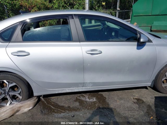 3KPF24AD3ME330581 KIA Forte Lxs