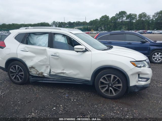 JN8AT2MT7HW380592 Nissan Rogue Sl