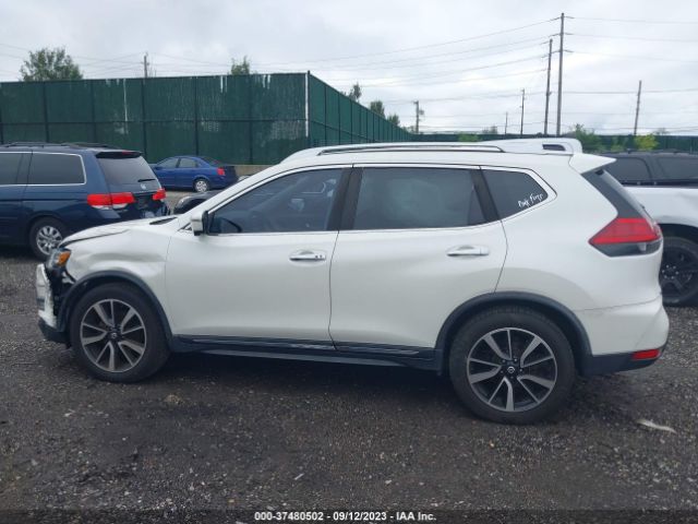 JN8AT2MT7HW380592 Nissan Rogue Sl