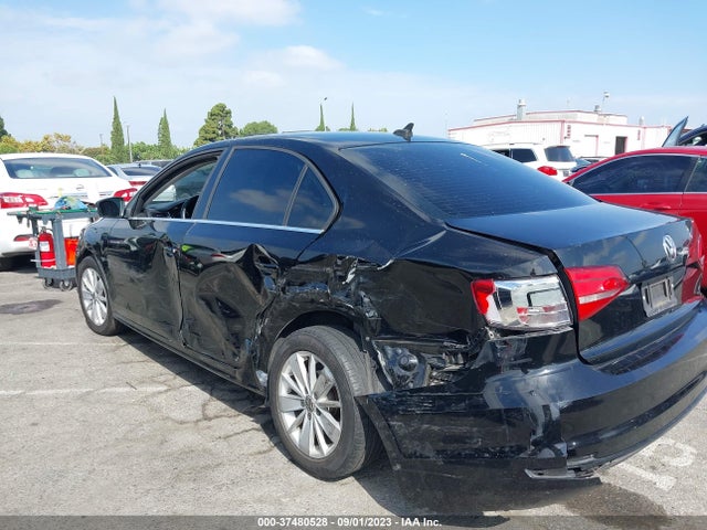 3VWD17AJ0FM314572 Volkswagen Jetta Sedan 1.8t Se W/connectivity