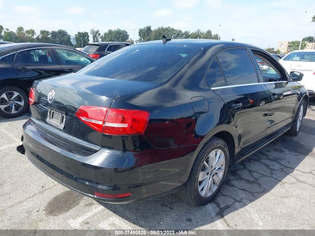 3VWD17AJ0FM314572 Volkswagen Jetta Sedan 1.8t Se W/connectivity