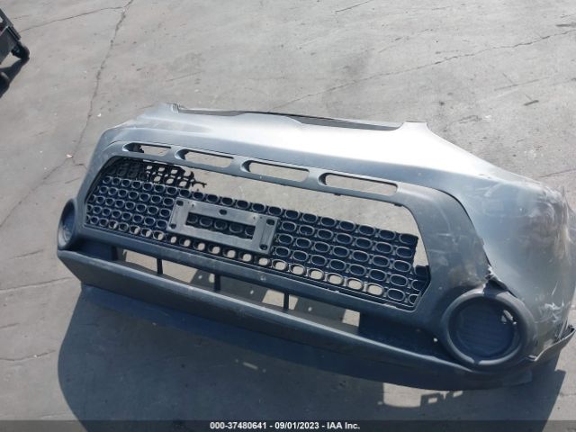 KNDJN2A2XE7083727 KIA Soul Base
