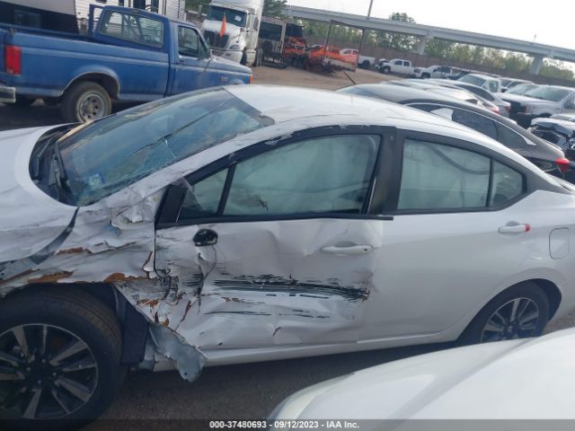 3N1CN8EV5NL840175 Nissan VERSA SV