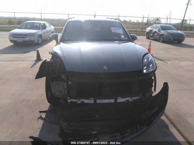 WP1AA2AY2KDA08239 Porsche Cayenne