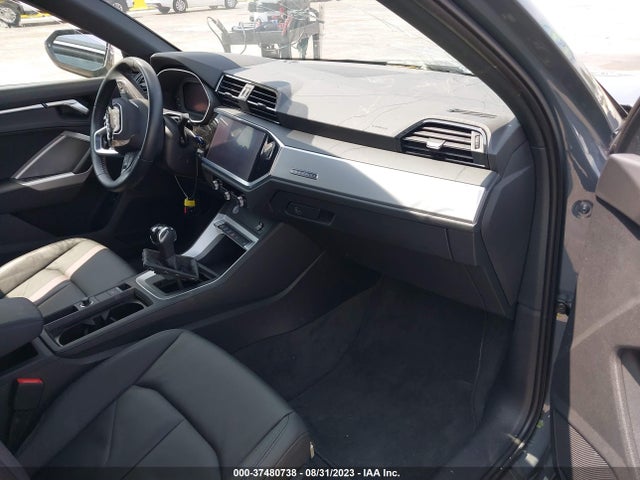 WA1AECF36L1004829 Audi Q3 PREMIUM