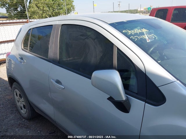 Chevrolet TRAX LS 2019 3GNCJKSBXKL140851 Image 13