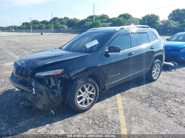 1C4PJLCX6JD568883 Jeep Cherokee Latitude