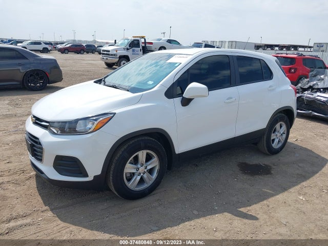 Chevrolet TRAX LS 2020 KL7CJKSB4LB051396 Image 2