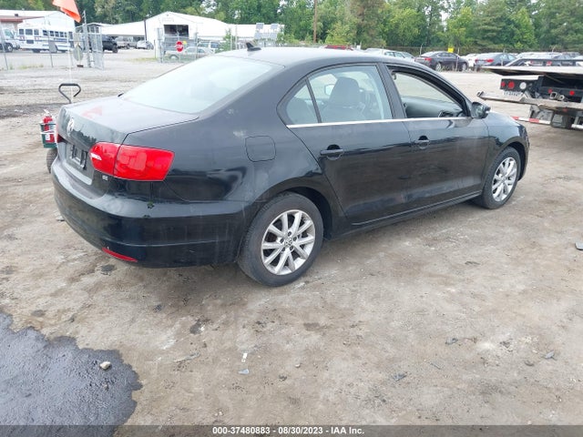 3VWD17AJ7EM336955 Volkswagen Jetta Sedan Se