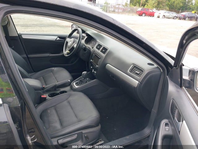 3VWD17AJ7EM336955 Volkswagen Jetta Sedan Se