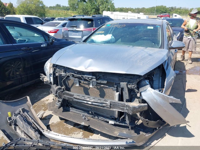 2017 HYUNDAI SONATA SPORT VIN: 5NPE34AF7HH581082