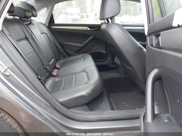 1VWAT7A33FC034287 Volkswagen Passat 1.8t Wolfsburg Ed