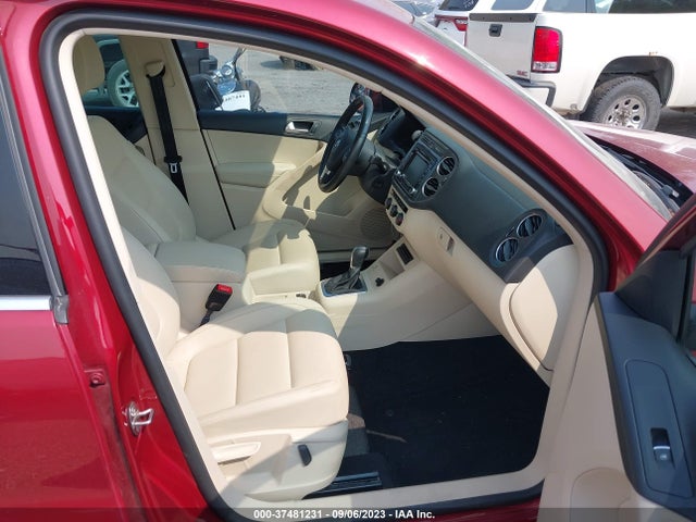 WVGBV7AX0FW108179 Volkswagen TIGUAN SE