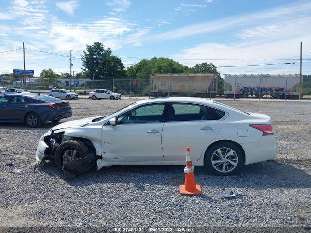 2015 NISSAN ALTIMA 2.5 SV VIN: 1N4AL3AP6FC420321