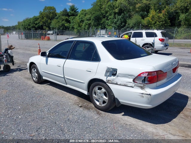 2000 HONDA ACCORD SDN EX W/LEATHER VIN: JHMCG6687YC005200
