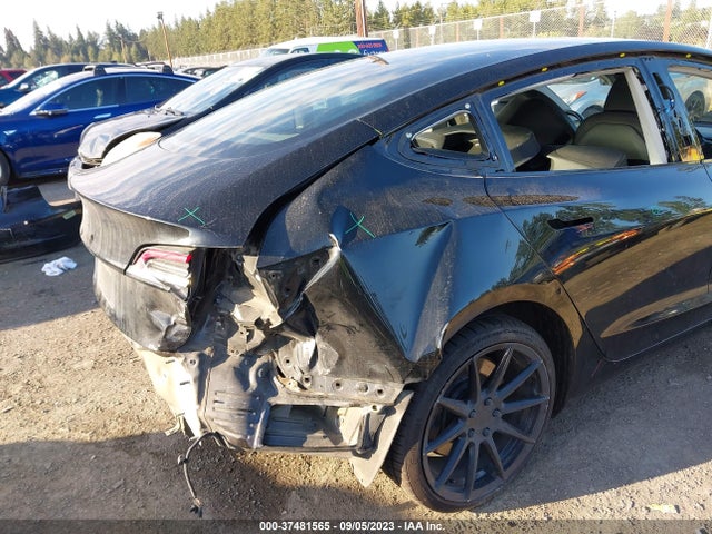 2018 Tesla 3, VIN: 5YJ3E1EA2JF037981