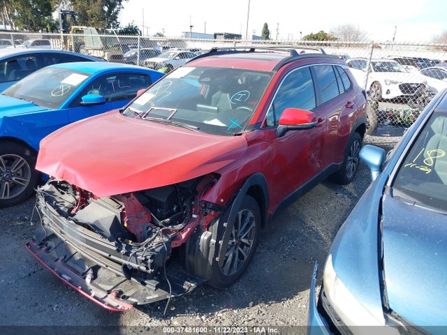 Toyota Corolla Cross Xle 2023 7MUDAAAG5PV052477 Image 2