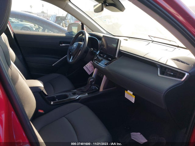 Toyota Corolla Cross Xle 2023 7MUDAAAG5PV052477 Image 5