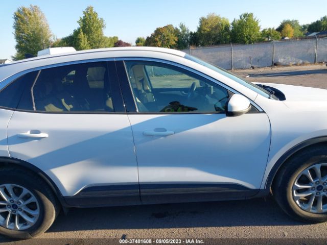 1FMCU9G66LUA84057 Ford ESCAPE SE