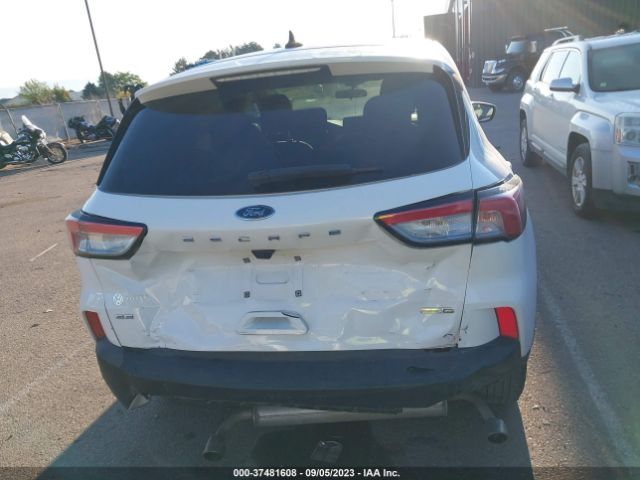 1FMCU9G66LUA84057 Ford ESCAPE SE