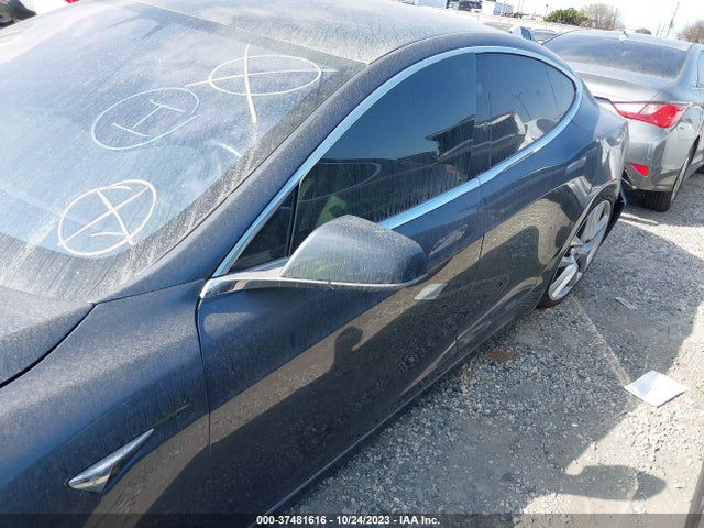 Tesla Model S 90d 2017 5YJSA1E26HF215014 Image 13