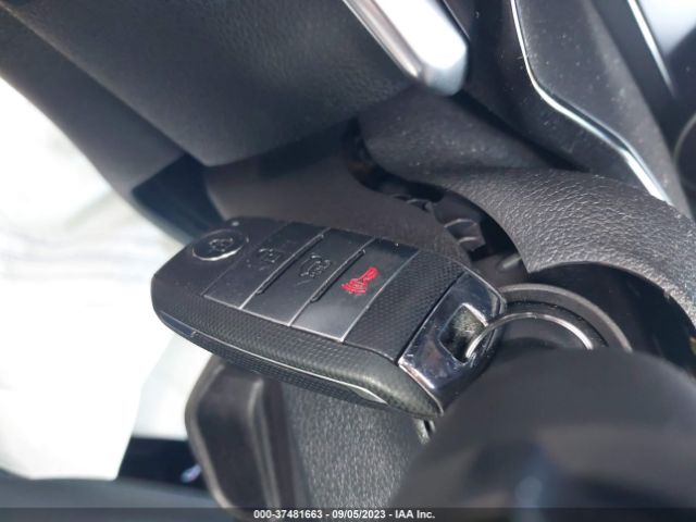 KNDCE3LG6L5055701 KIA Niro Ev Ex Premium