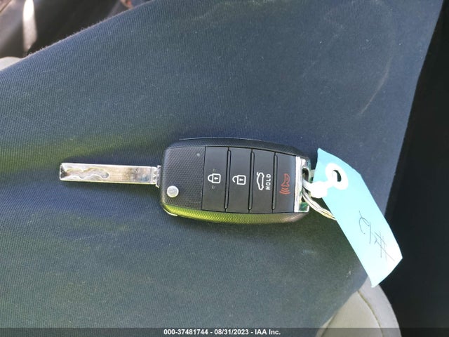 KIA Optima Lx 2018 5XXGT4L30JG261020 Image 11