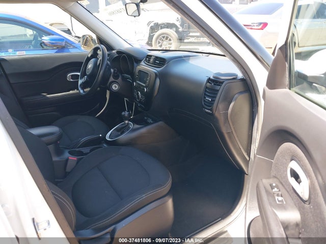 KIA SOUL + 2017 KNDJP3A5XH7432352 Image 5